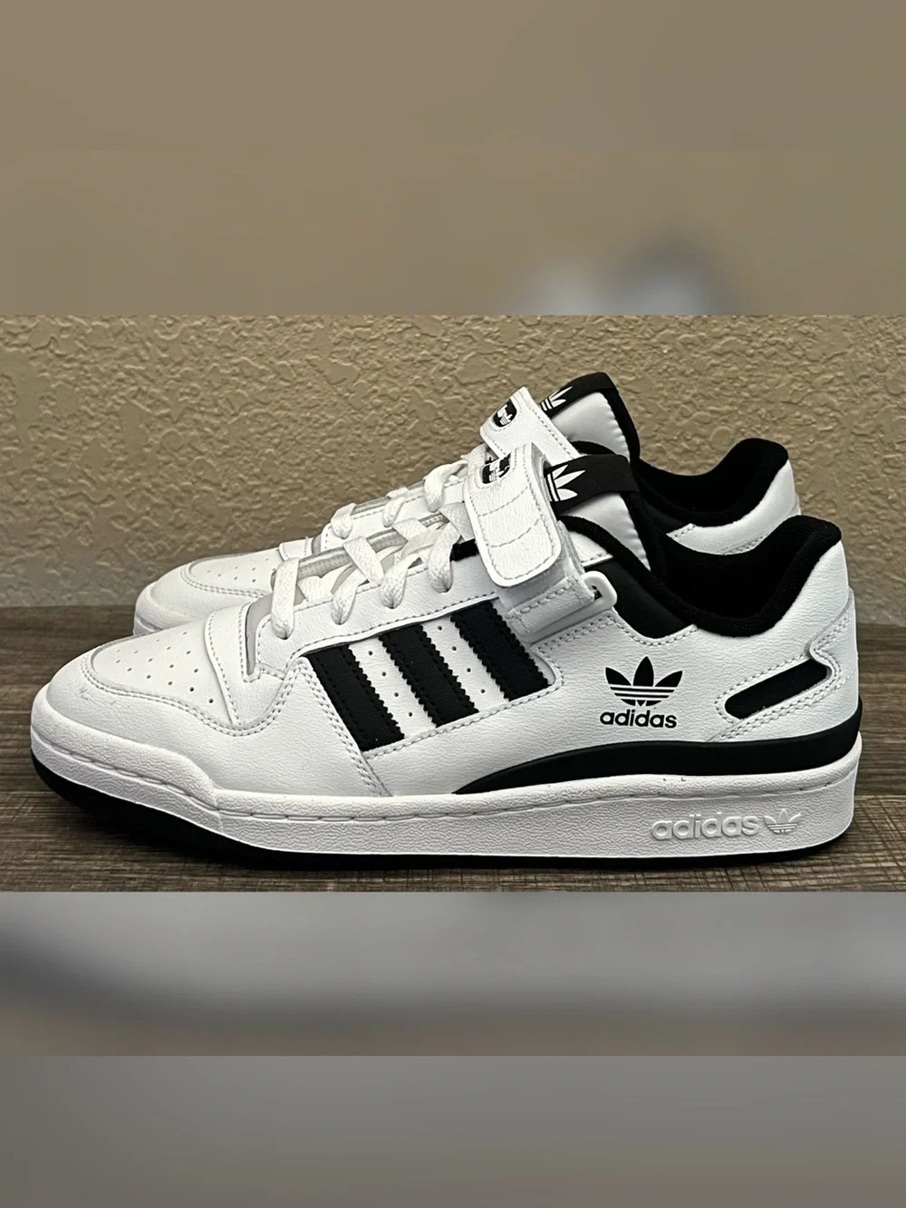 Adidas Forum Low White & Black Color Shoes Men’s Size -7.5